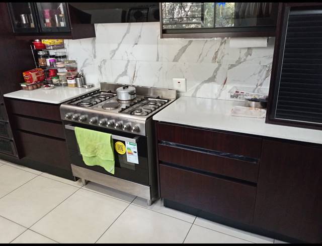 4 BEDROOM HOUSE FOR SALE IN BRACKENHURST